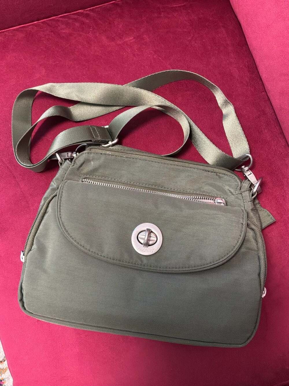 Baggallini Calais RFID Crossbody Bag Olive Green